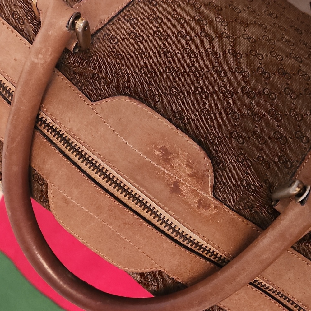 AUTHENTIC VINTAGE GUCCI PURSE - Picture 7 of 7